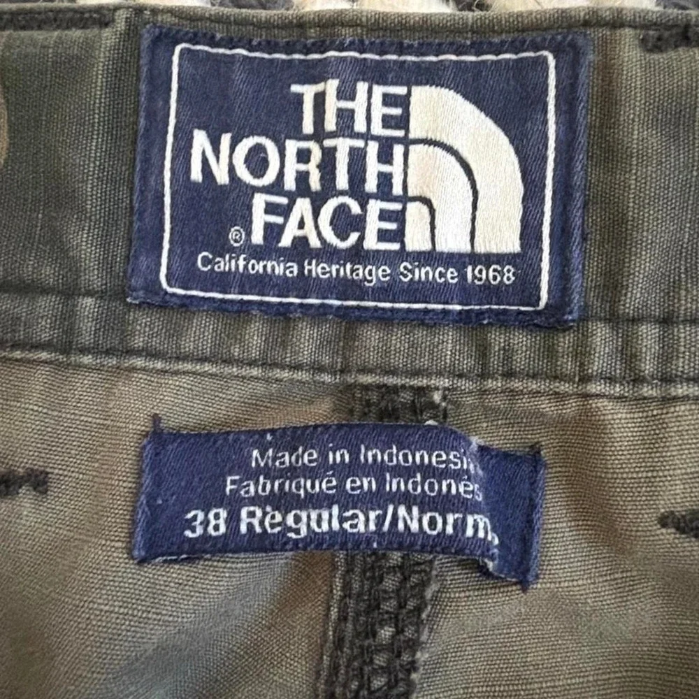 The North Face Mens Camo Cargo Shorts 38 Grunge Military Woodland Cotton Utility